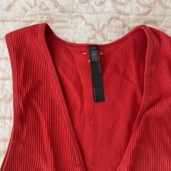 urban outfitters plunge v-neck tank top - Picture 3 of 5